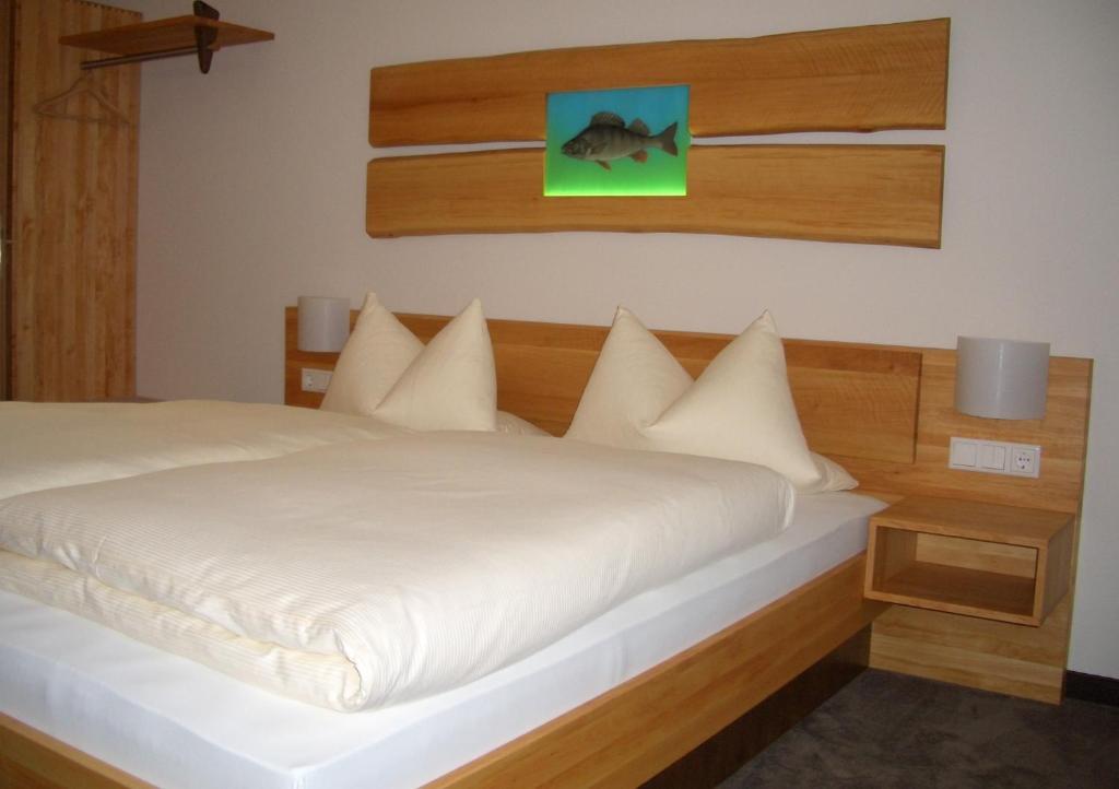 Karpfenhotel & Herrenhaus Im Gasthaus Sindel-Buckel Feuchtwangen Cameră foto